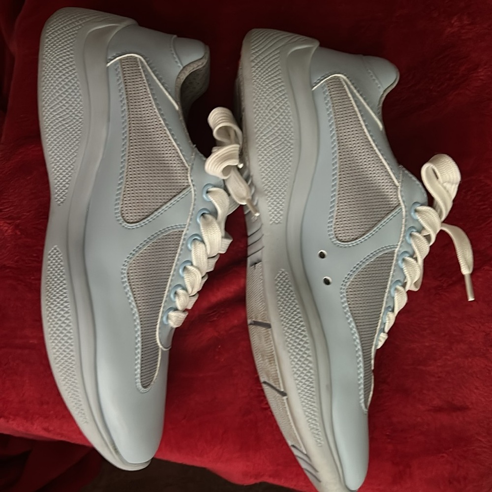 Shoes - Picture 4 of 6